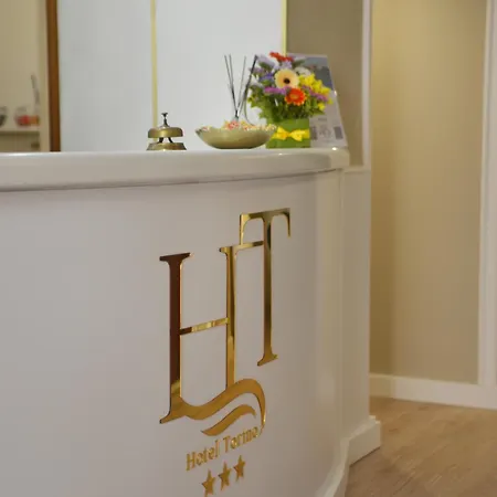 Ht & *